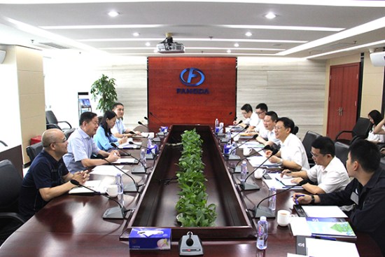 深圳市南山區(qū)供電局黨委書記、局長李小明一行到方大集團調(diào)研