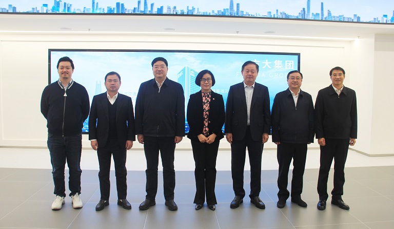 中共江西省委副書記、贛州市委書記吳忠瓊一行蒞臨方大集團(tuán)考察指導(dǎo)