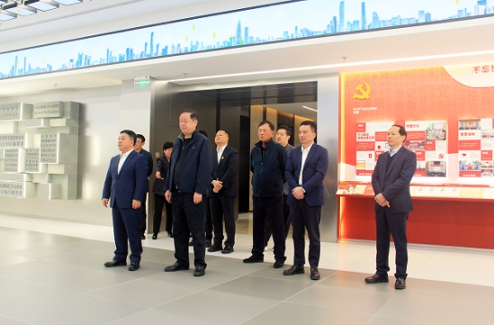 中共江西省委副書記、省長(zhǎng)葉建春一行考察方大集團(tuán)